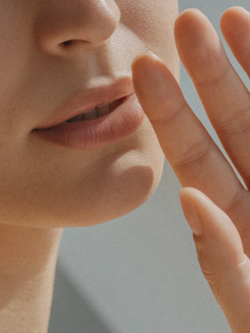 Sensitive Skin Oil-To-Milk Cleanser